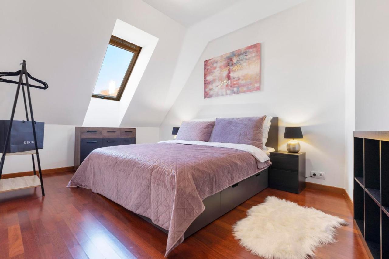 Urban Elegance Retreat Apartment Bratislava Luaran gambar